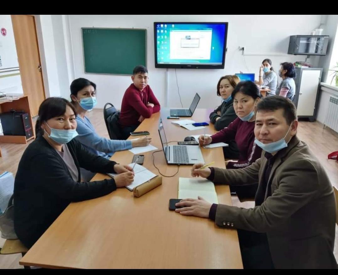 Мектебімізде  "Математика,физика,информатика " пәндер бірлестік мұғалімдері Орман Қуандық пен Дүйсенбаева Сандуғаш қзара іс-тәжірбиемен бөлісті.