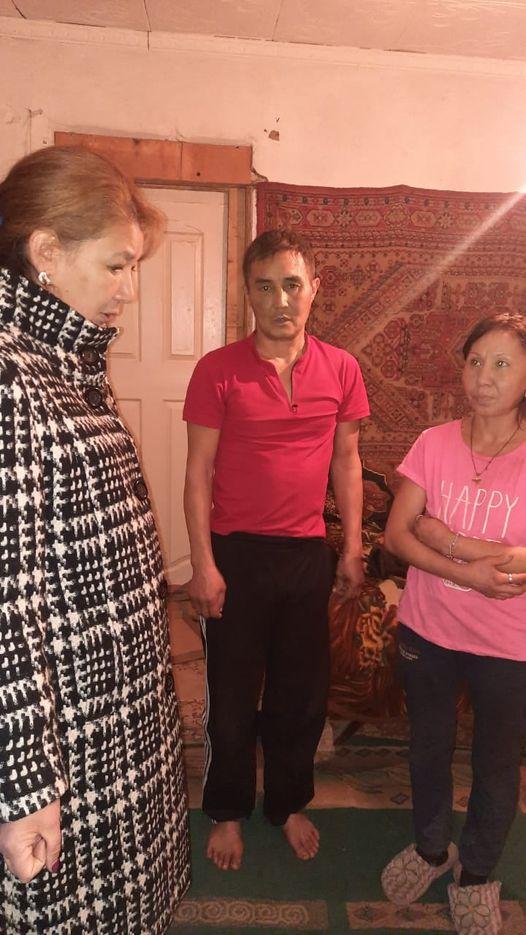 Мектебімізде мектепшілік "сәтсіз отбасы" есебінде тұрған оқушыларың ата-анасымен ағарту жұмыстары жүргізілді.