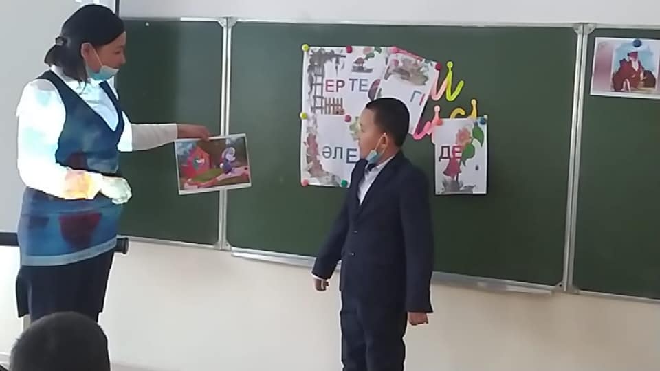 Мектебімізде Үйірме апталығының басталуына орай, 16 ақпан күні Таутенова Н. М. 2”А” сынып оқушыларымен  “ Ертікші ертегі” тақырыбында сынып сағатын өткізді.