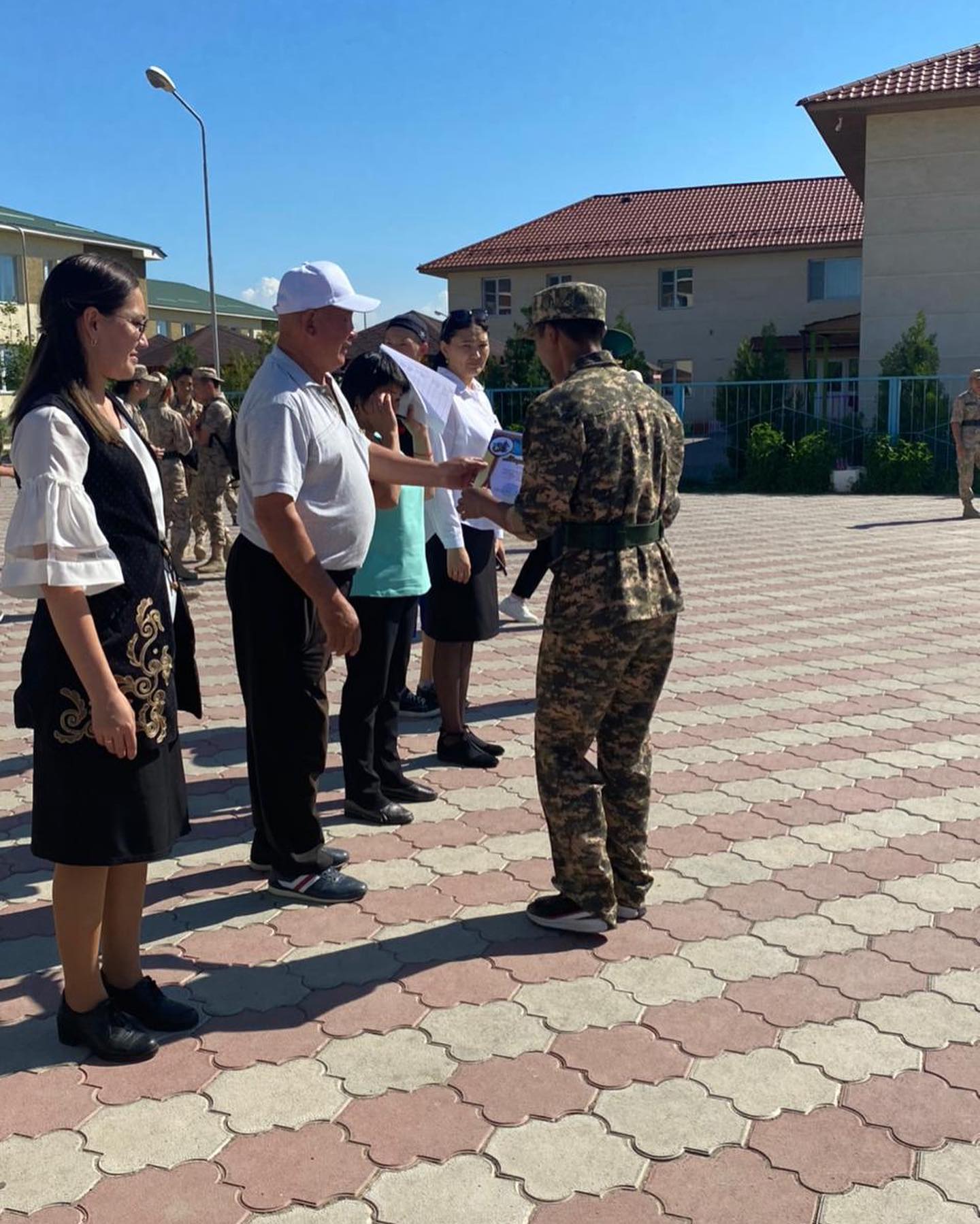 Отанға деген сүйіспеншілігін арттыру мақсатында "Біз Отанның сарбазы" атты саптық байқау болып өтті.