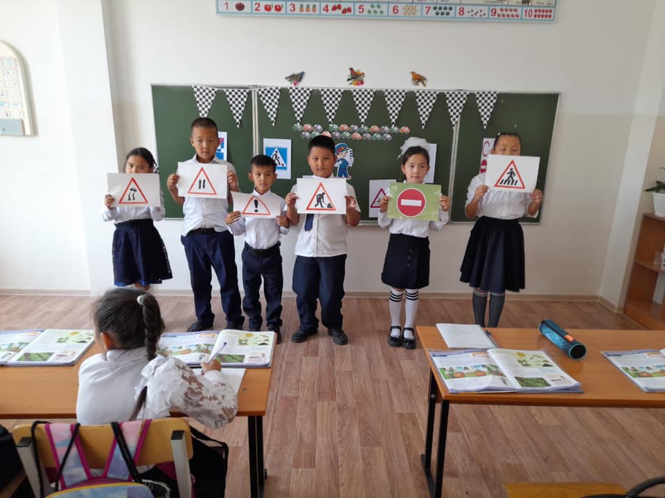 мектебімізде 02-09 қыркүйек күндері “Жол ережесін сақтайық!” атты апталық барысында сынып сағаттары өткізілді.