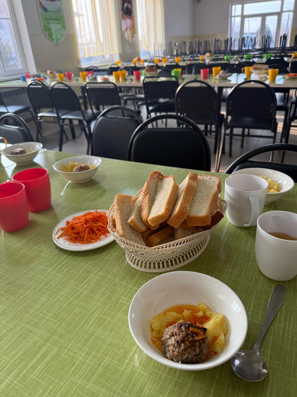 Мектеп асханасында оқушылардың тамақтану уақыты